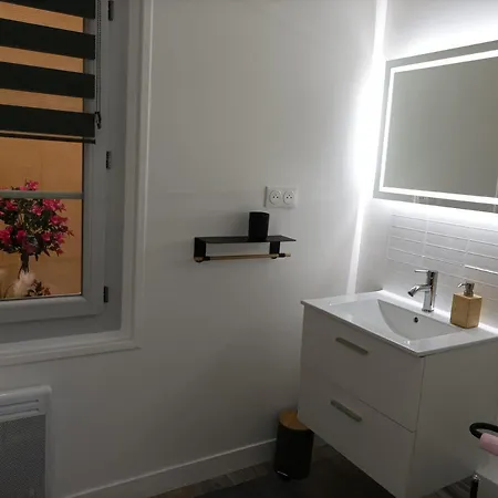 Le Jeu De Paume Apartment
